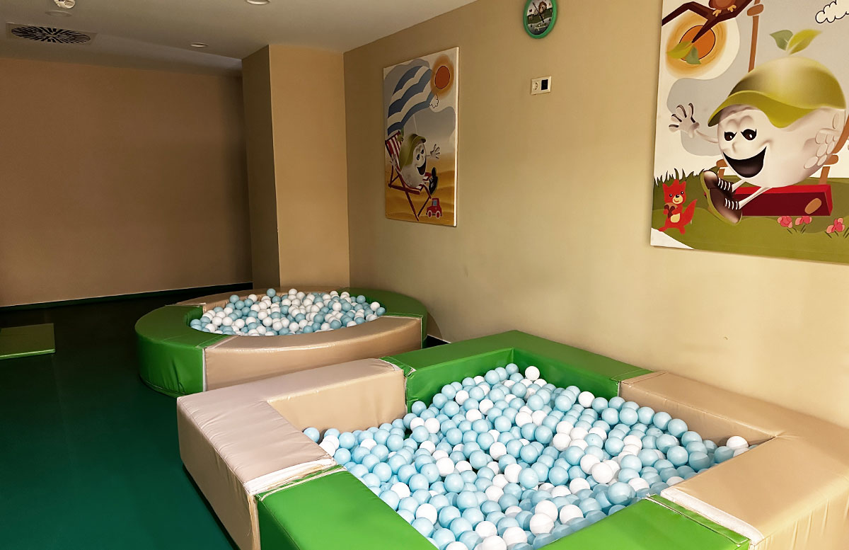 Greenfield-Hotel-Golf-und-Spa-und-Funcity-Bük-bällebad