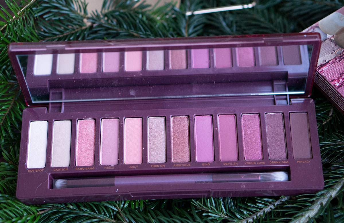 Großes-Urban-Decay-Blogger-Gewinnspiel-naked-cherry