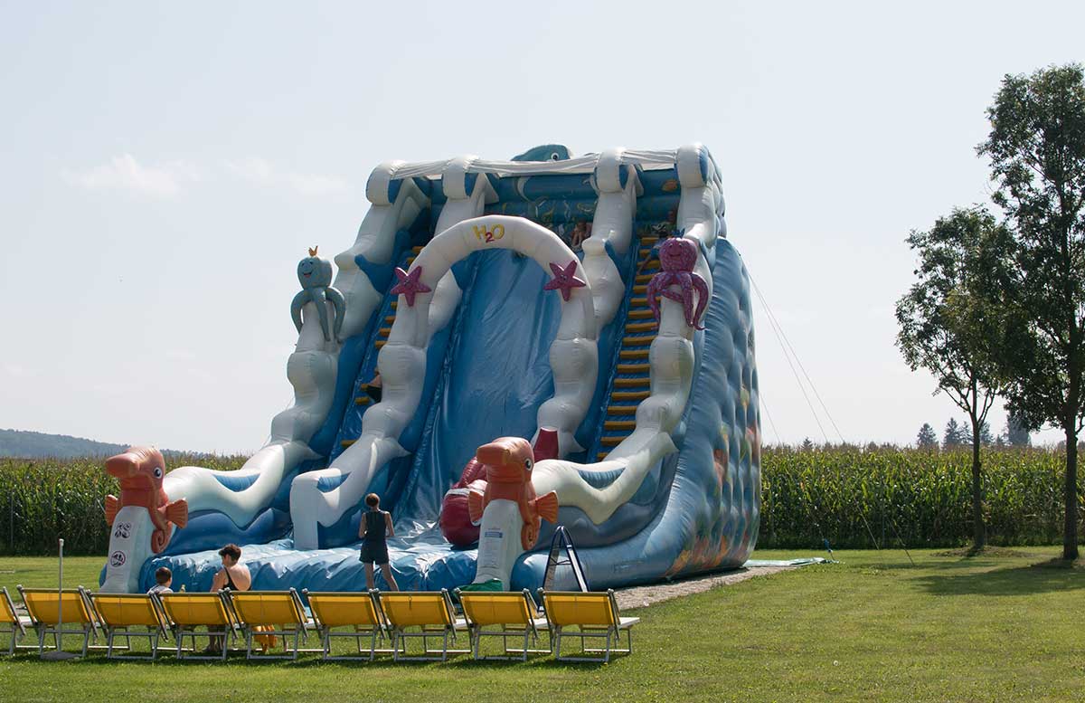 H2O-Hotel-Therme-Resort-und-Ausflug-zur-Pfauenfarm-Lindenhof-riesenrutsche