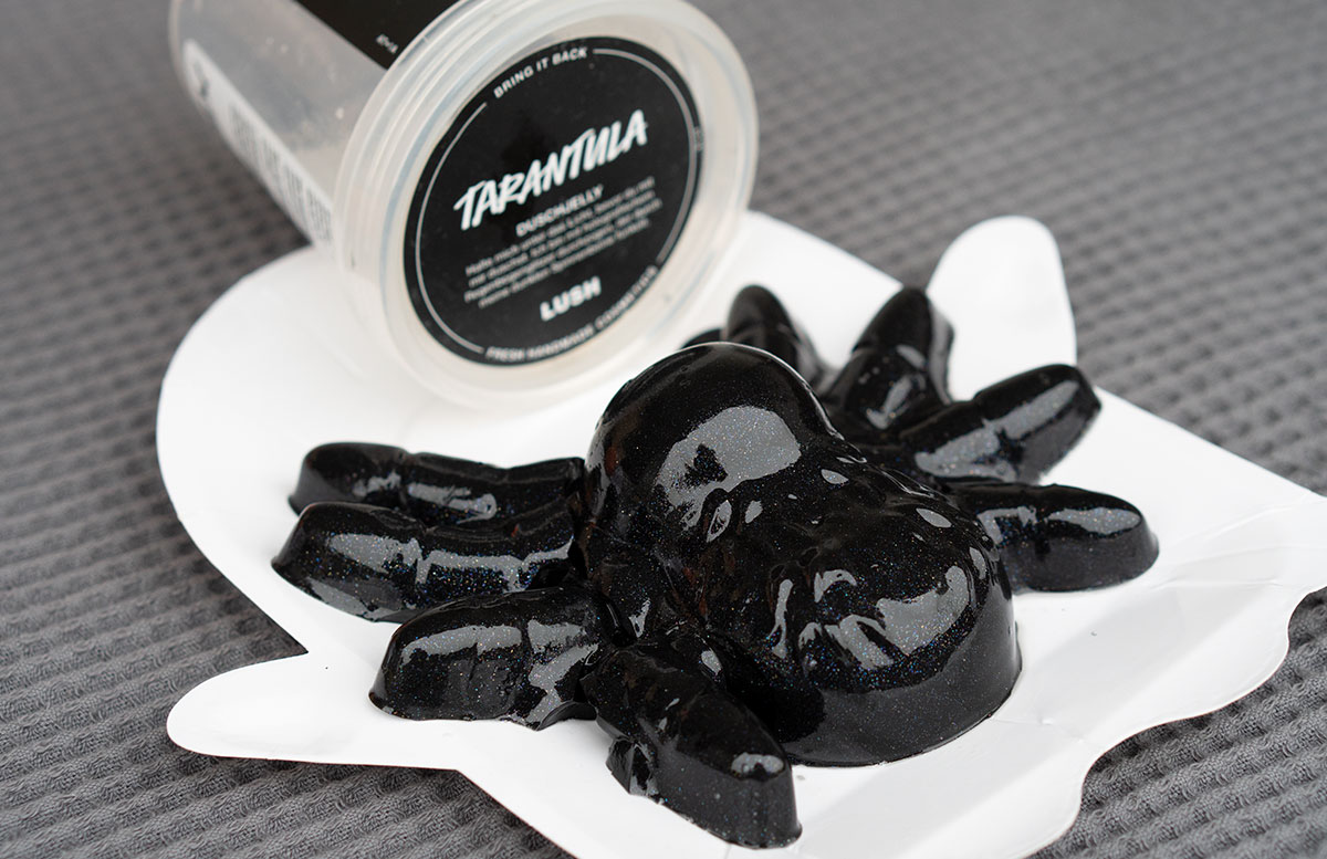 Halloween-Herbst-Lieblinge-von-Lush-tarantula