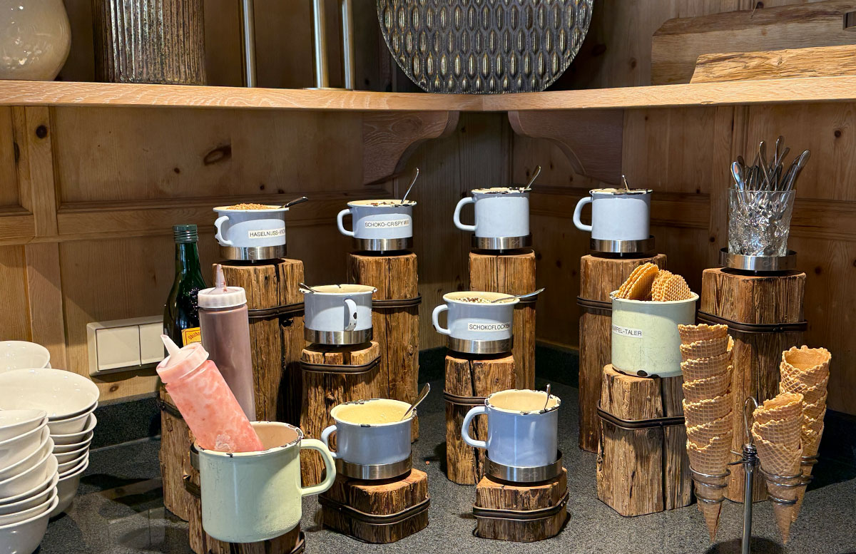 Hotel-Alpin-Juwel-in-Saalbach-Hinterglemm-eisstation