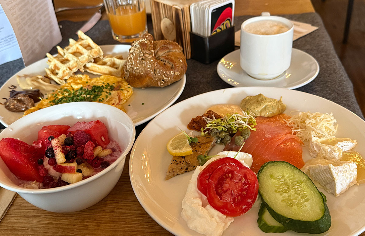 Hotel-Alpin-Juwel-in-Saalbach-Hinterglemm--frühstück