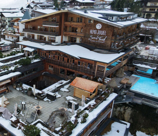 Hotel Alpin Juwel in Saalbach Hinterglemm Hotel-Alpin-Juwel-in-Saalbach-Hinterglemm-hotel-von-oben