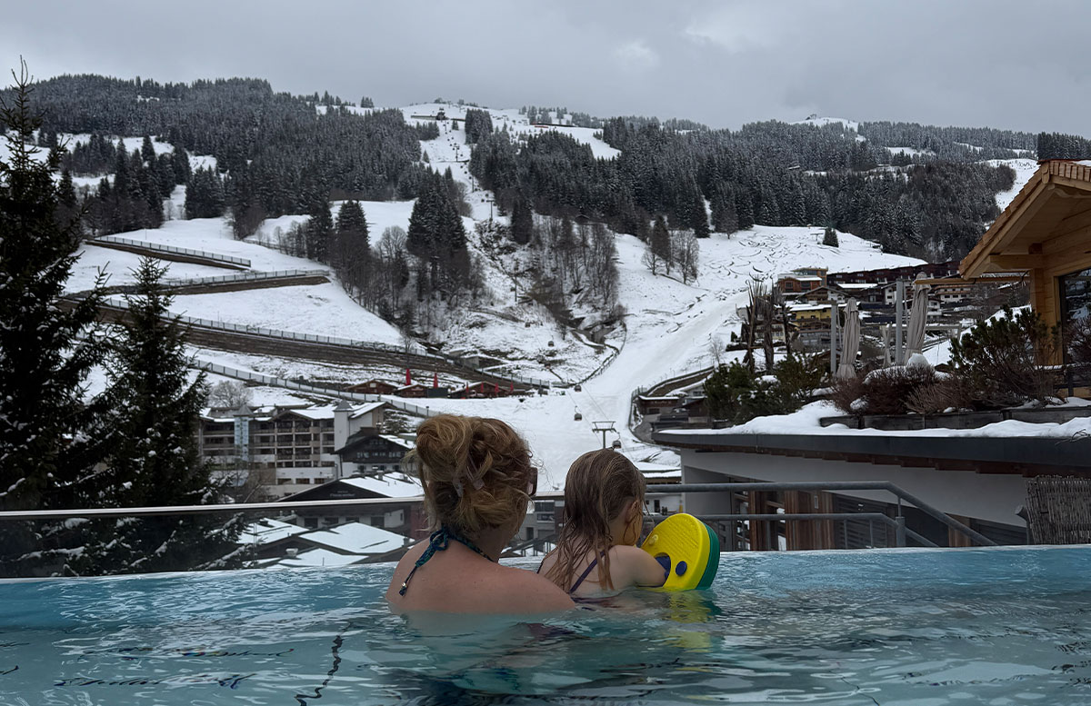 Hotel-Alpin-Juwel-in-Saalbach-Hinterglemm--panoramapool