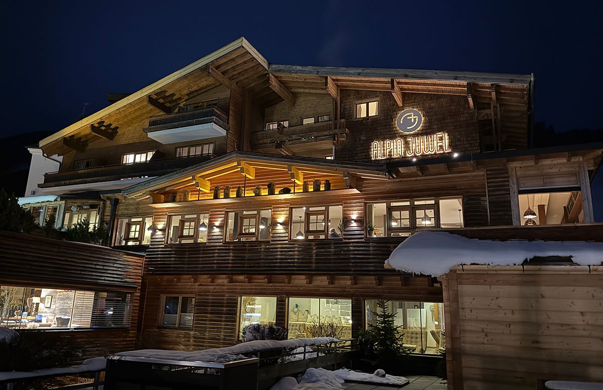 Hotel-Alpin-Juwel-in-Saalbach-Hinterglemm--stammhaus