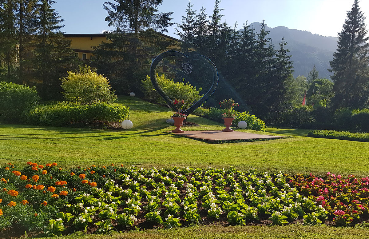 Hotel-Bismarck-in-Bad-Hofgastein-garten