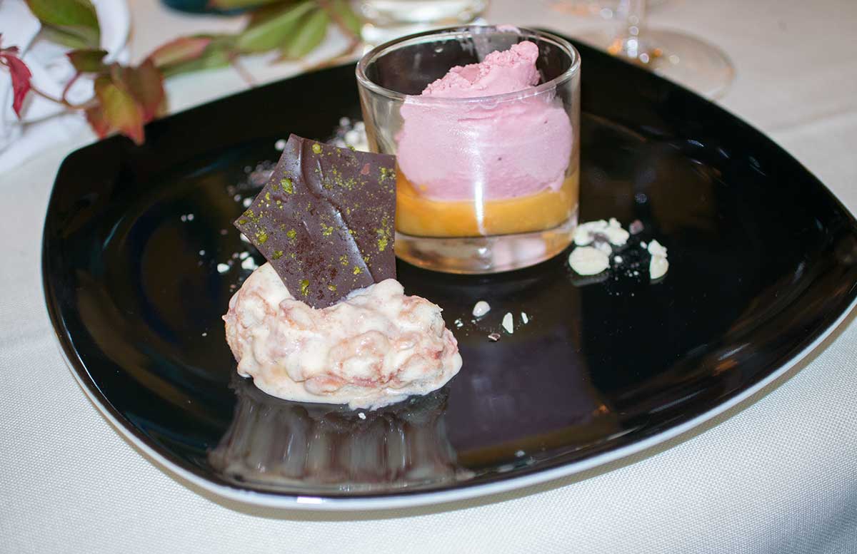 hotel-ebners-waldhof-am-see-erdbeertiramesu