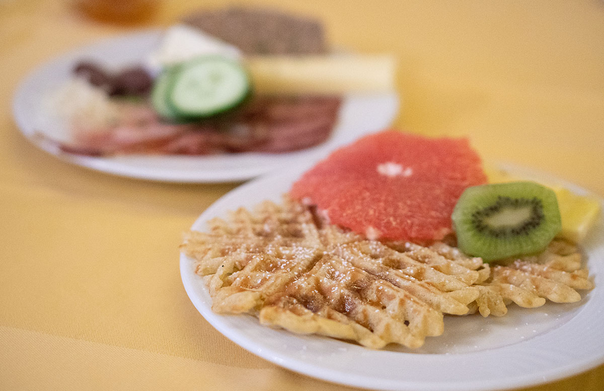 Hotel Gasteiger Jagdschlössl in St. Johann in Tirol waffeln zum frühstück