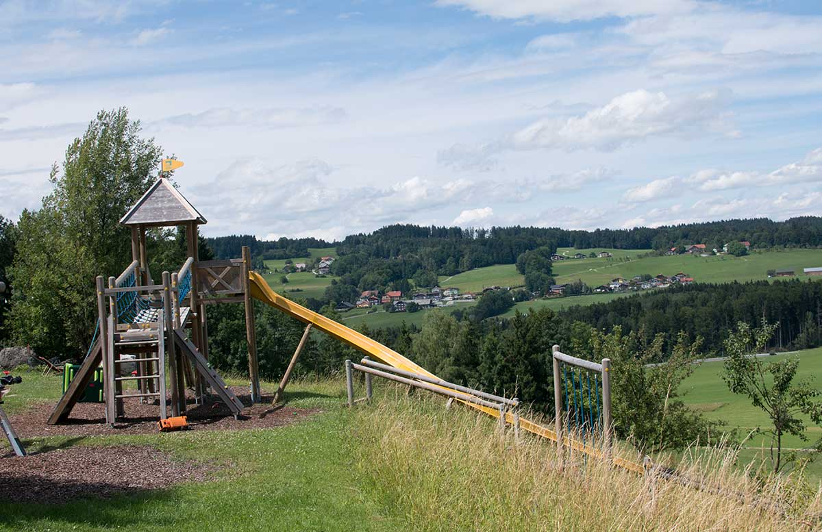Hotel Gasthof Am Riedl in Koppl - der Riedlwirt spielplatz lange rutsche
