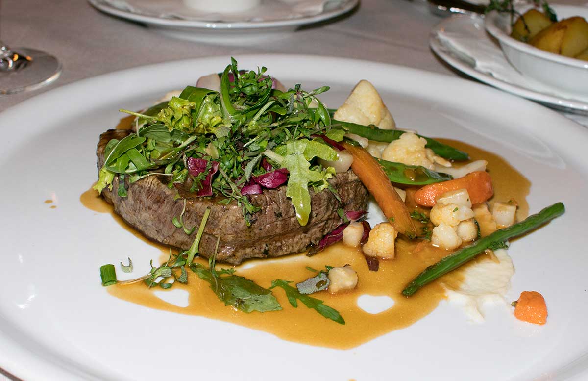 hotel-gschloessl-murtal-in-grosslobming-steak