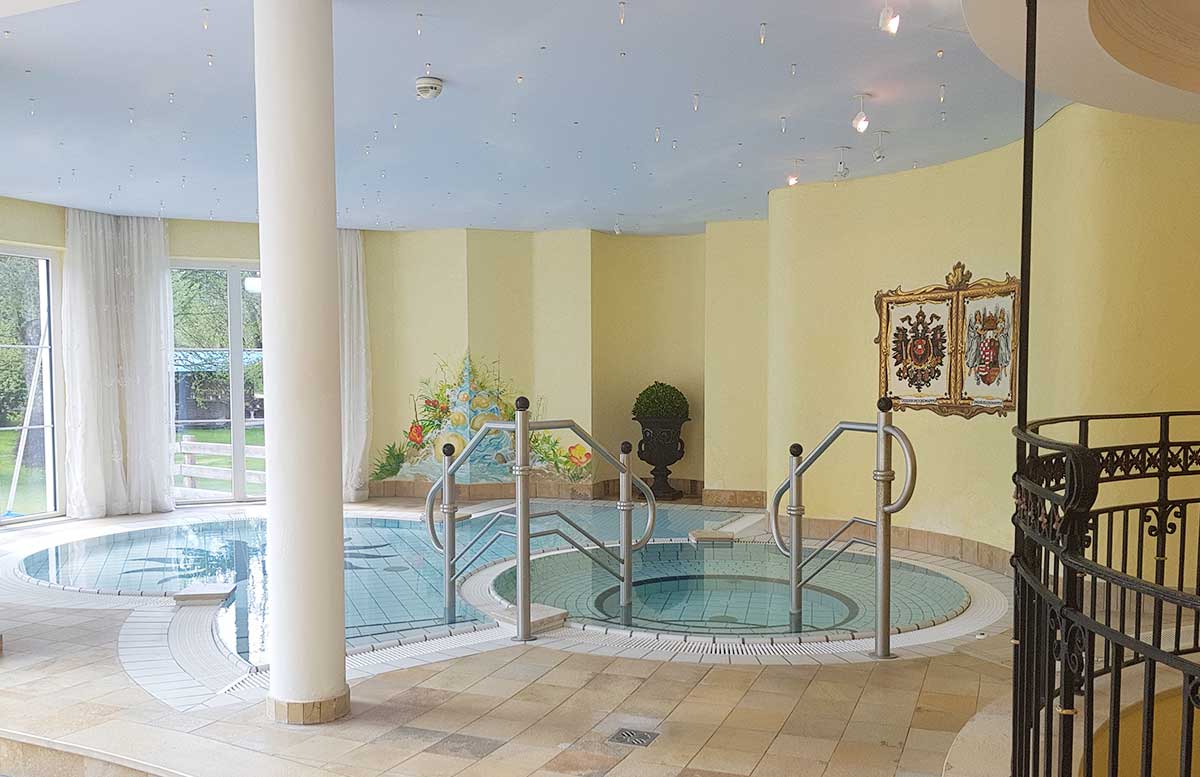 Hotel Gut Weissenhof in Radstadt whirlpool mit babybecken