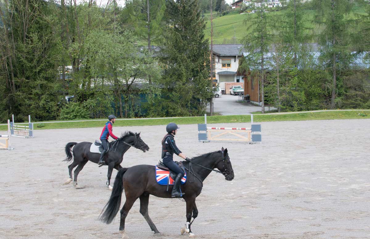 Hotel Gut Weissenhof in Radstadt pferde dressurplatz