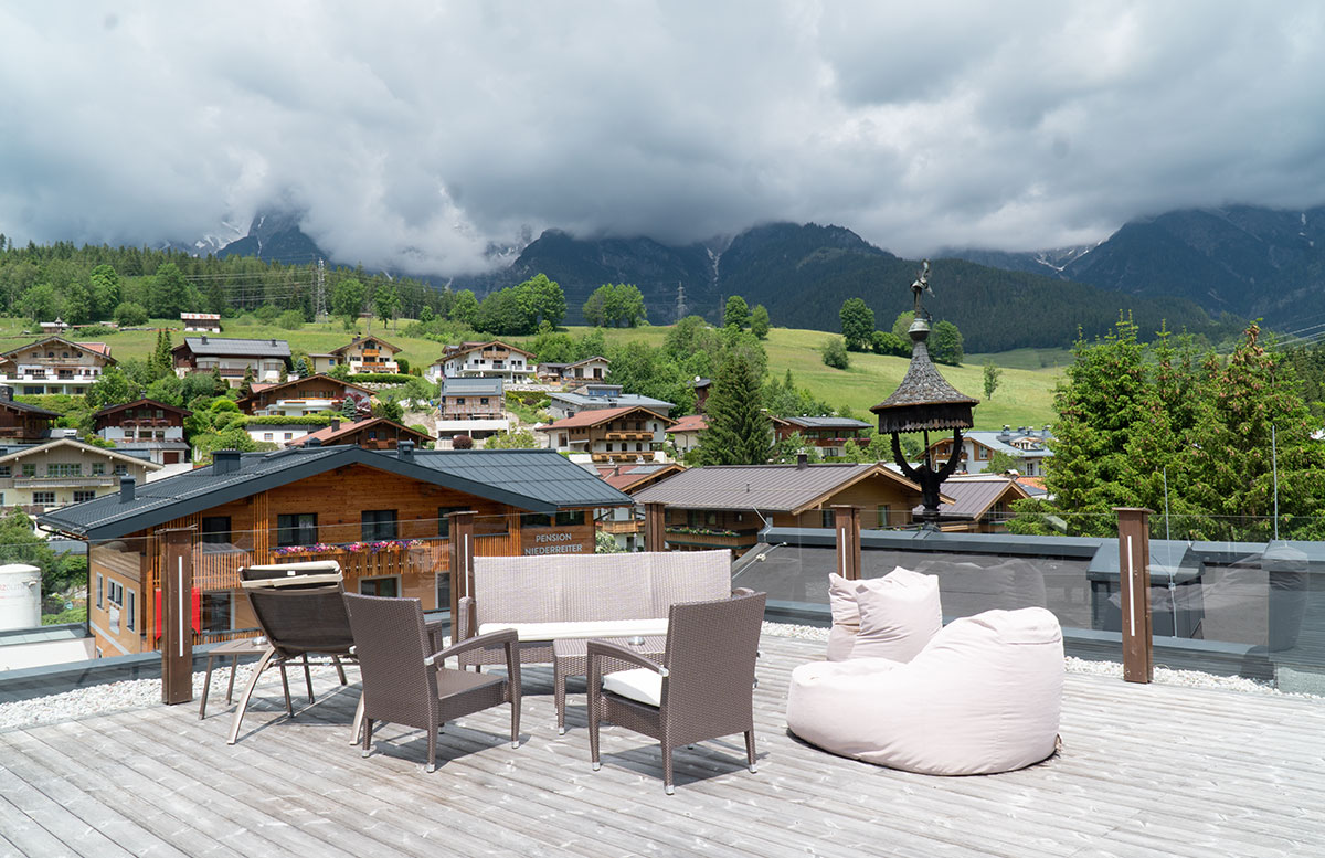 Hotel-Niederreiter-in-Maria-Alm-Salzburger-Land-dachterrasse