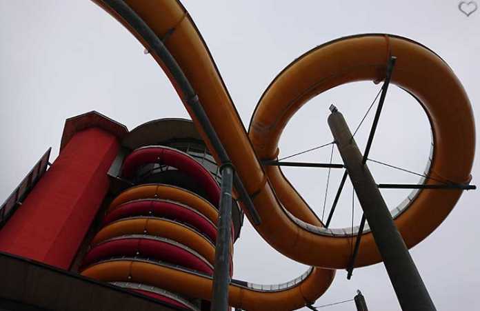 Hotel Sonnenpark bei der Sonnentherme Lutzmannsburg Hotel-Sonnenpark-bei-der-Sonnentherme-Lutzmannsburg-rutschen-großaufnahme