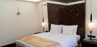 Gemütlich schlafen mit den richtigen Ideen fürs Schlafzimmer Hotel-Topaz-Lamee-in-Wien-bett