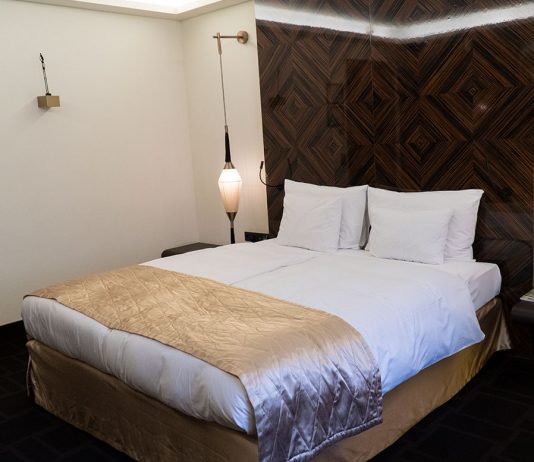 Gemütlich schlafen mit den richtigen Ideen fürs Schlafzimmer Hotel-Topaz-Lamee-in-Wien-bett
