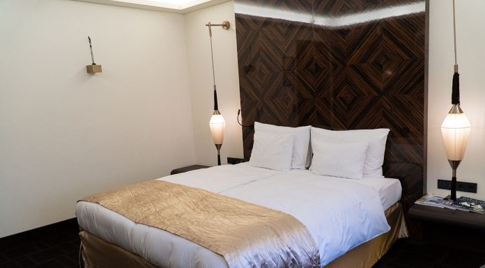 Gemütlich schlafen mit den richtigen Ideen fürs Schlafzimmer Hotel-Topaz-Lamee-in-Wien-bett