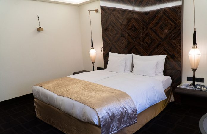 Gemütlich schlafen mit den richtigen Ideen fürs Schlafzimmer Hotel-Topaz-Lamee-in-Wien-bett