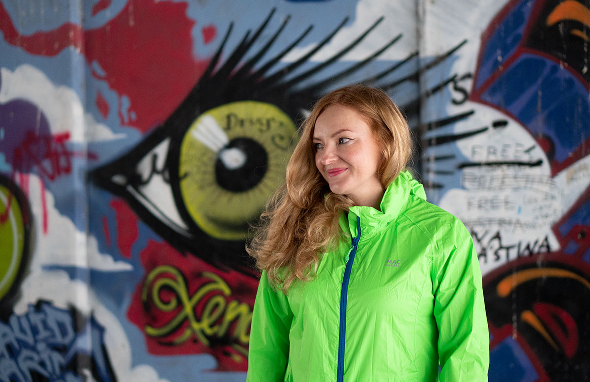 Hunter-Regen-Outfit-in-Neon-Grün-Trend-2022