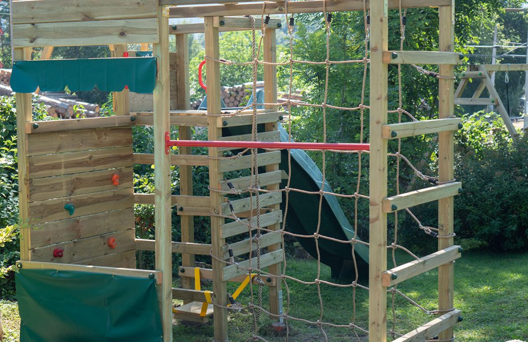 Kletterturm mit Rutsche und Schaukel von Wickey Vickyliebtdich