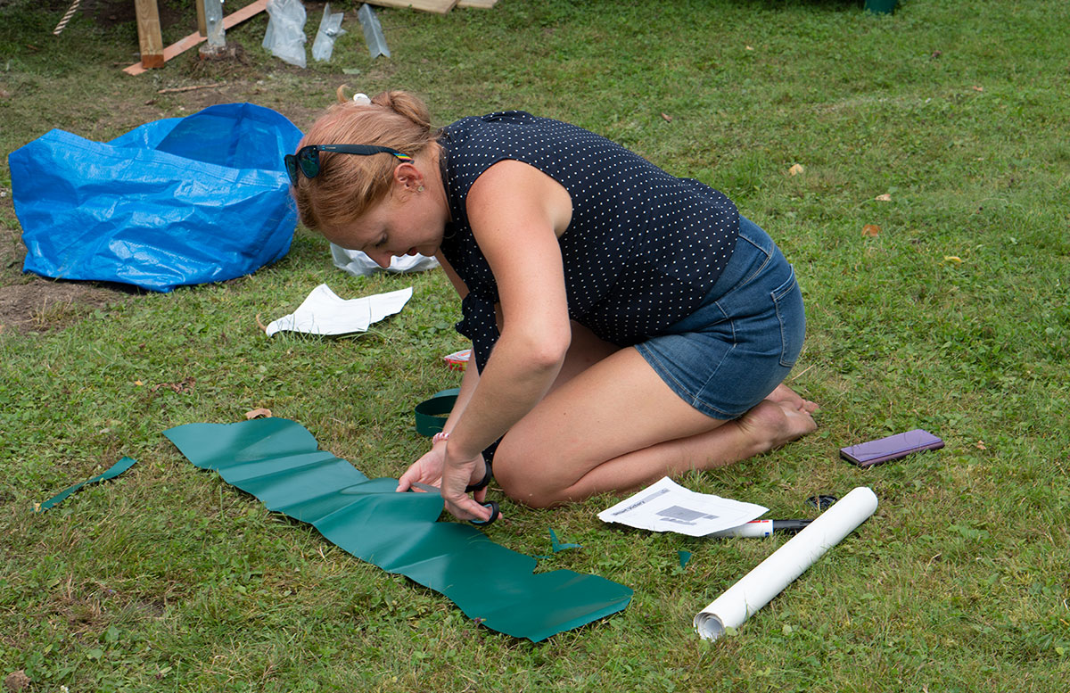 Kletterturm-mit-Rutsche-und-Schaukel-von-Wickey-vicky-schneidet-zu