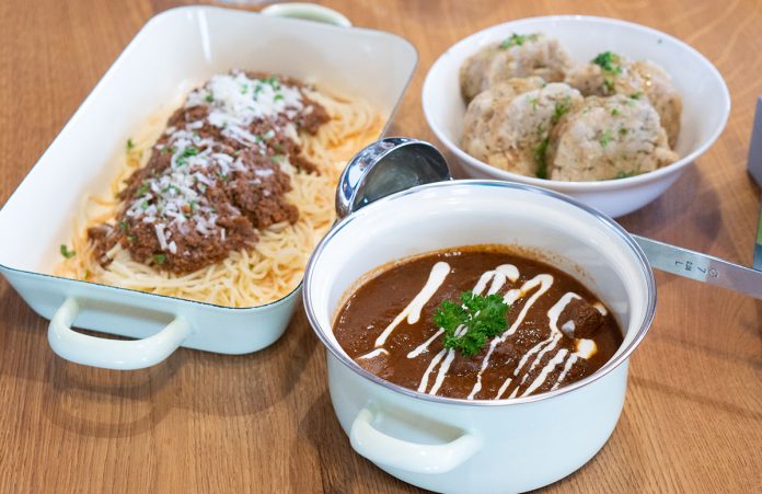 Skifahren in Zauchensee und Bio Restaurant Empfehlung LUMBERJACK Lumberjack---Ski-Amade-Familien-Bio-Restaurant--gulasch-und-spaghetti