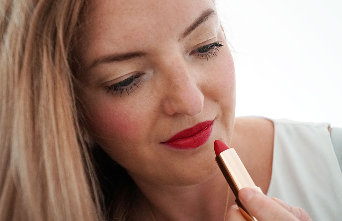 M.-Asam-Magic-Finish-Make-up--und-Collagen-Lift-rote-lippen