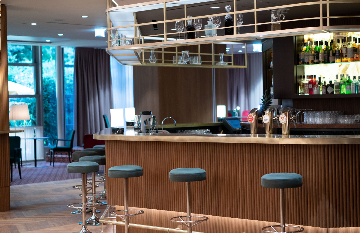 Mein-Geburtstag-im-Sheraton-Grand-Hotel-Salzburg-neue-bar