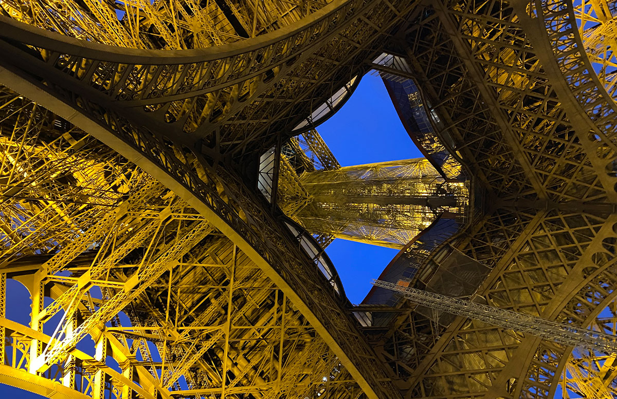 Meine-8-Instagram-Hotspots-für-Paris-eiffelturm-dazwischen