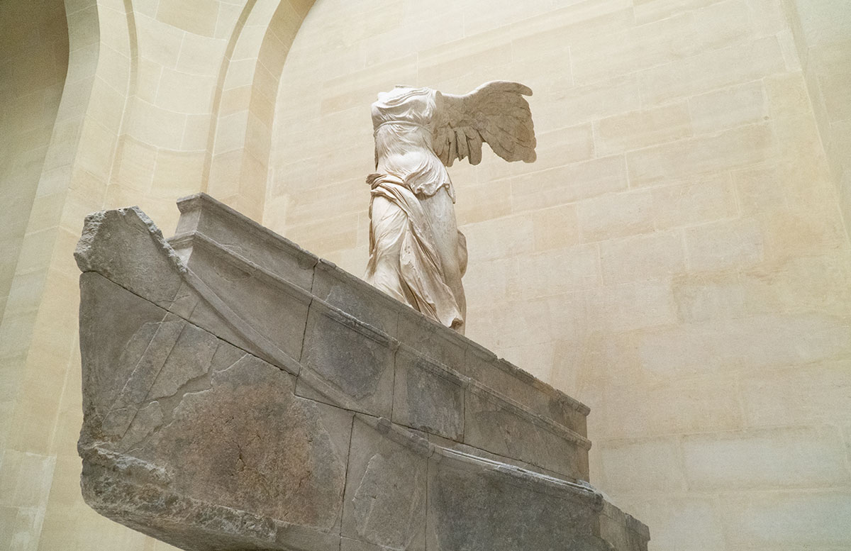 Meine-8-Instagram-Hotspots-für-Paris-nike-louvre