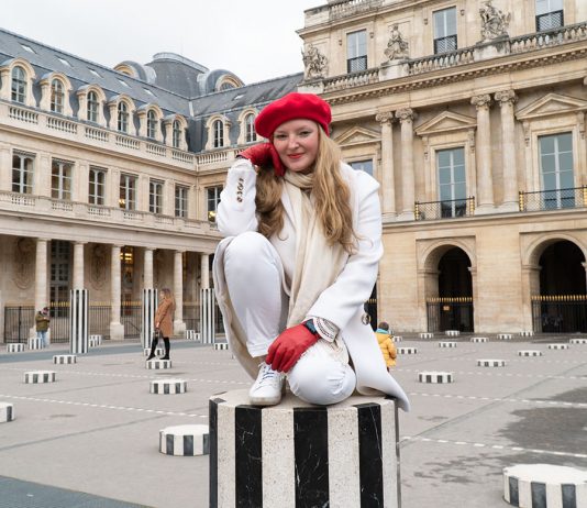 Meine 10 Instagram Hotspots in Paris Meine-8-Instagram-Hotspots-für-Paris-zwischen-eiffelturm-vicky-SÄULEN