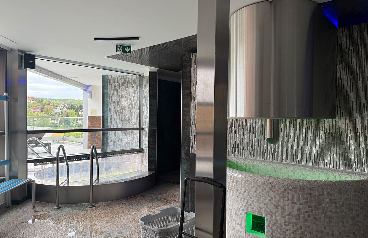 MenDan-Magic-Spa-&-Wellness-Hotel-Zalakaros-eisbecken