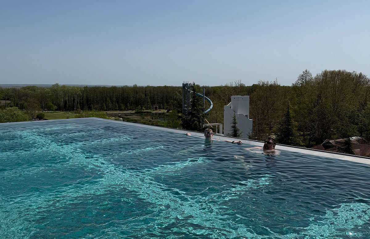 MenDan-Magic-Spa-&-Wellness-Hotel-Zalakaros-skypool-ausblick
