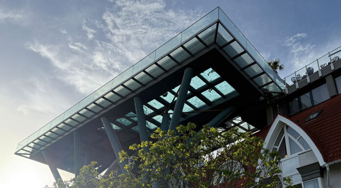 MenDan Magic Spa & Wellness Hotel Zalakaros MenDan-Magic-Spa-&-Wellness-Hotel-Zalakaros-skypool-von-unten