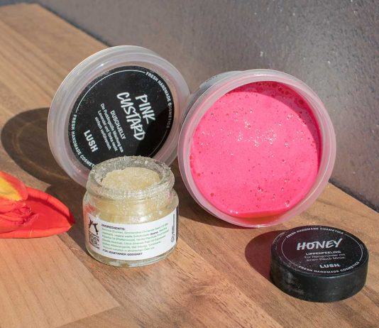 Muttertag mit Lush Muttertag-mit-Lush-pink-custard-honey-peeling