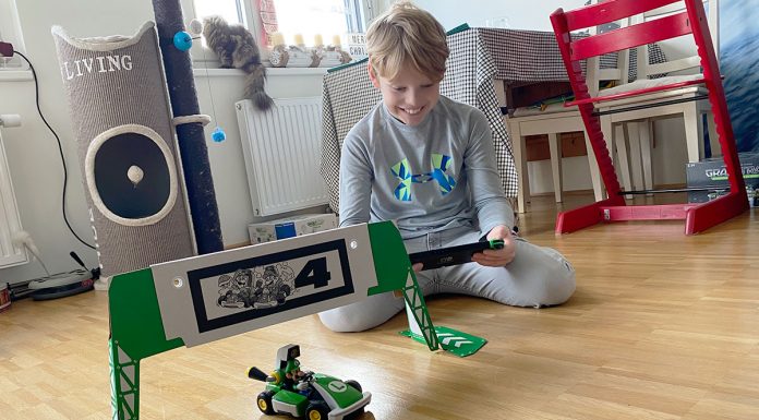 Nintendo Switch Mario Kart Live Home Circuit Nintendo-Switch-Mario-Kart-Live-Home-Circuit-lenny-fährt