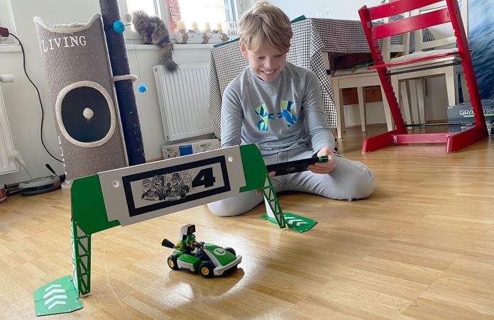 Nintendo Switch Mario Kart Live Home Circuit Nintendo-Switch-Mario-Kart-Live-Home-Circuit-lenny-fährt