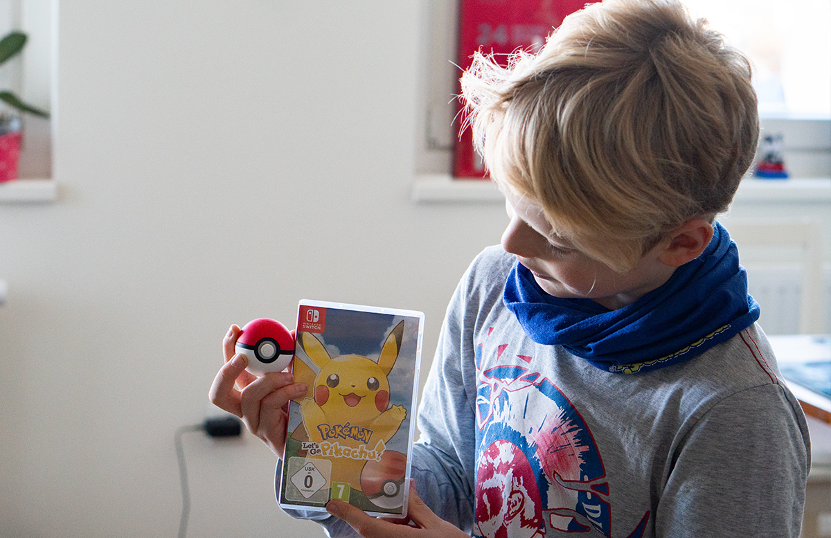 Nintendo Switch Pokemon: Let’s Go, Pikachu mit Pokeball lenny mit spiel
