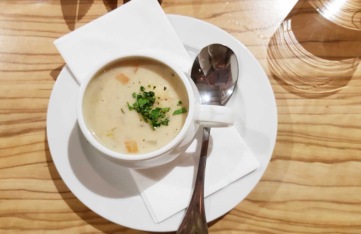 Oktoberfest und Ganslessen in der Luftburg bloggertisch ganslsuppe
