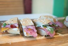 Das perfekte Pastrami Weckerl by Oliver Hoffinger