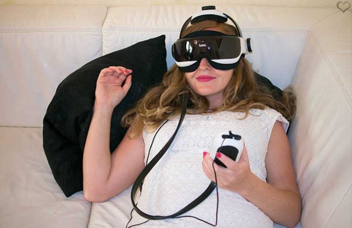 Originelle Geschenke von Radbag Originelle-Geschenke-von-Radbag-kopfmassagegerät