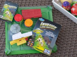 Oster-Tipp-Think-Fun-Invasion-of-Cow-Snatchers-und-Domino-Maze-INVASION-OF-A-COW