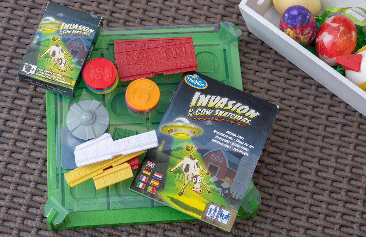 Oster-Tipp-Think-Fun-Invasion-of-Cow-Snatchers-und-Domino-Maze-INVASION-OF-A-COW