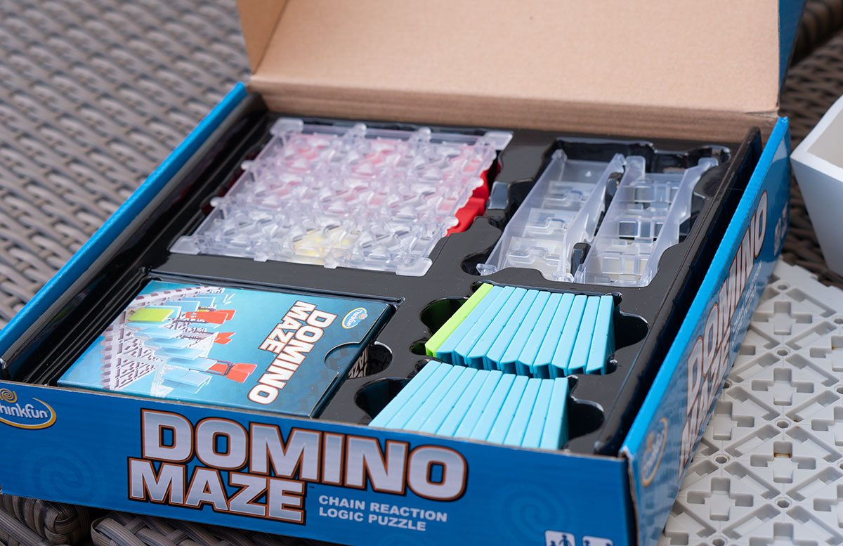 Oster-Tipp-Think-Fun-Invasion-of-Cow-Snatchers-und-Domino-Maze