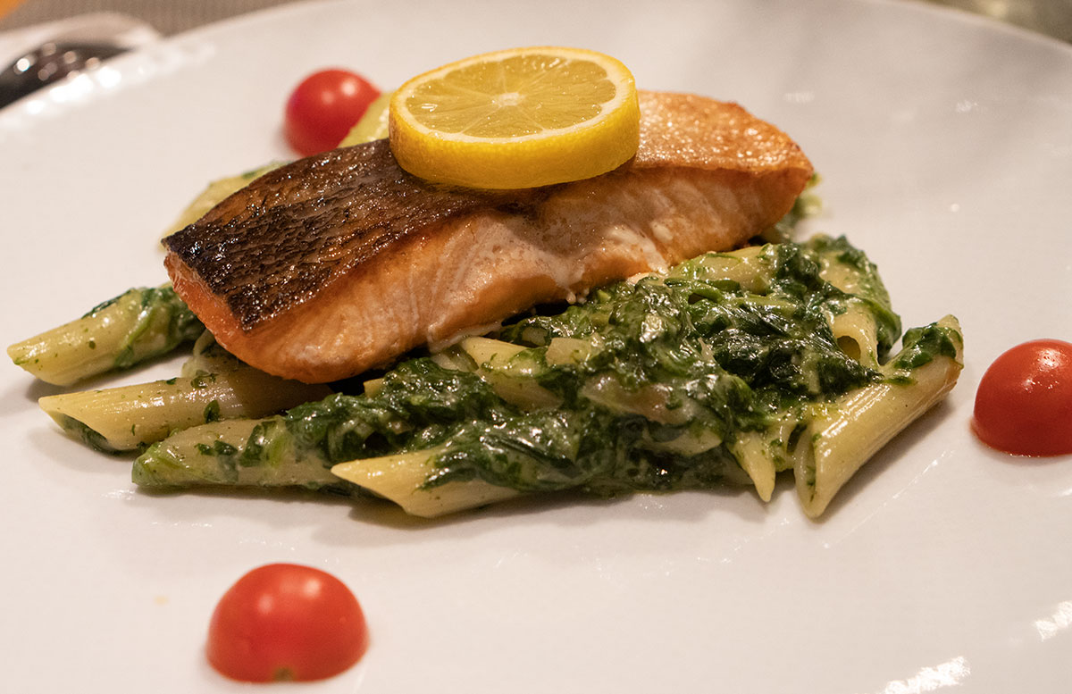 Ostern-in-Maria-Alm-im-Hotel-Niederreiter-lachsfilet