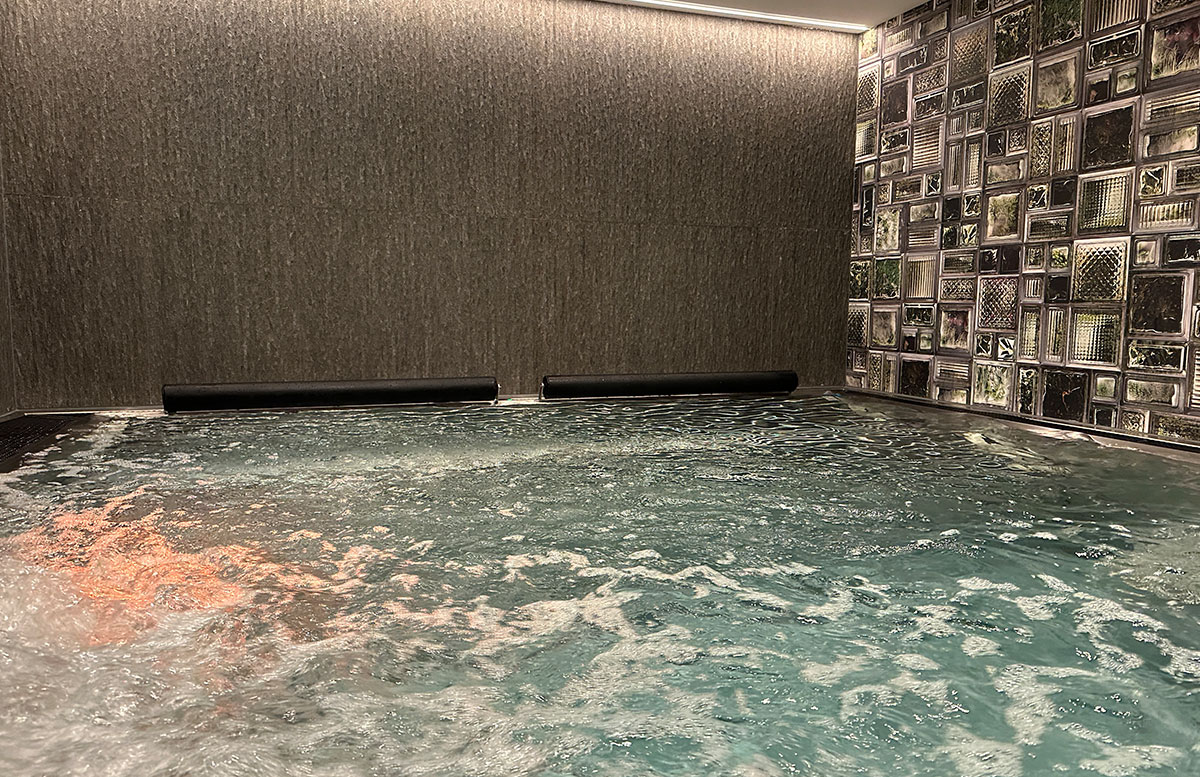 Ostern-in-Maria-Alm-im-Hotel-Niederreiter-whirlpool