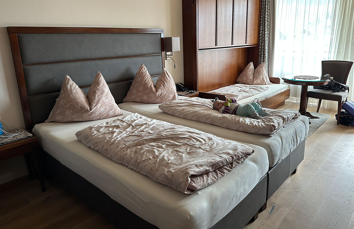 Ostern-in-Maria-Alm-im-Hotel-Niederreiter-zimmer-bergpanorama
