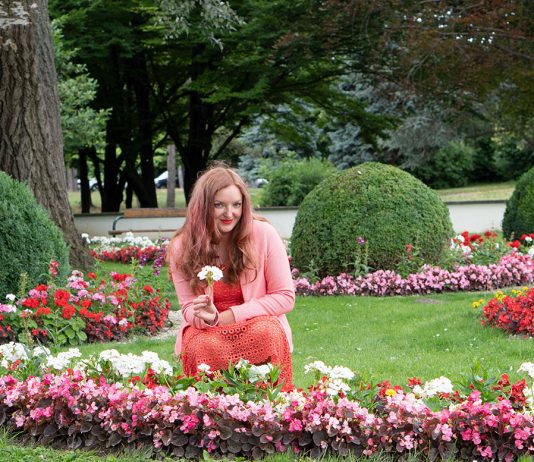 Orange Chic – Elegantes Outfit in der Modefarbe Orange