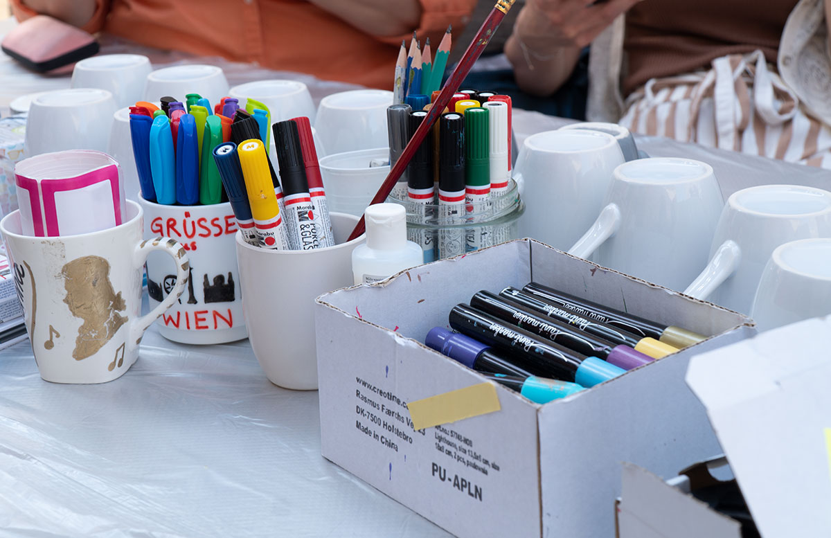 Paint-your-souvenir-Kreative-Erlebnisse-in-Wien-equipement