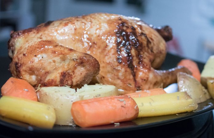 Philips Airfryer XXL HD9652/90 Heißluftfritteuse Philips-Airfryer-XXL-Heißluftfritteuse-ganzes-hendl